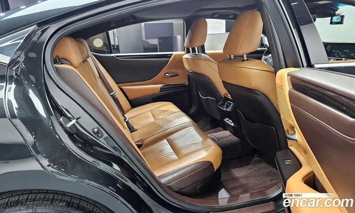 Lexus ES 2021 2.5 Автомат в Москве № 168223, фото 17