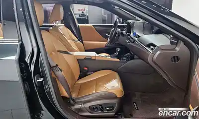 Lexus ES 2021 2.5 Автомат в Москве № 168223, миниатюра 4