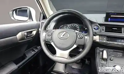 Lexus CT200h 2017 1.8 Автомат в Москве № 168259, миниатюра 3
