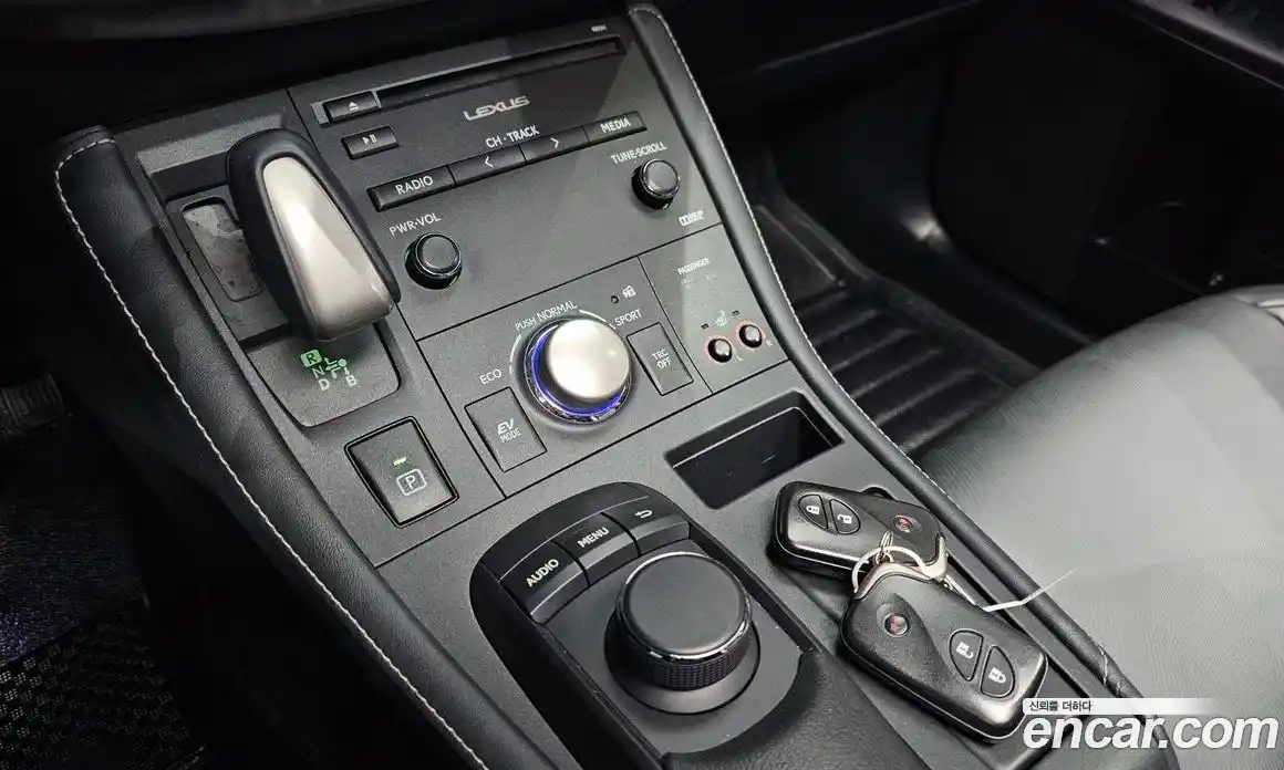 Lexus CT200h 2017 1.8 Автомат в Москве № 168259, фото 10