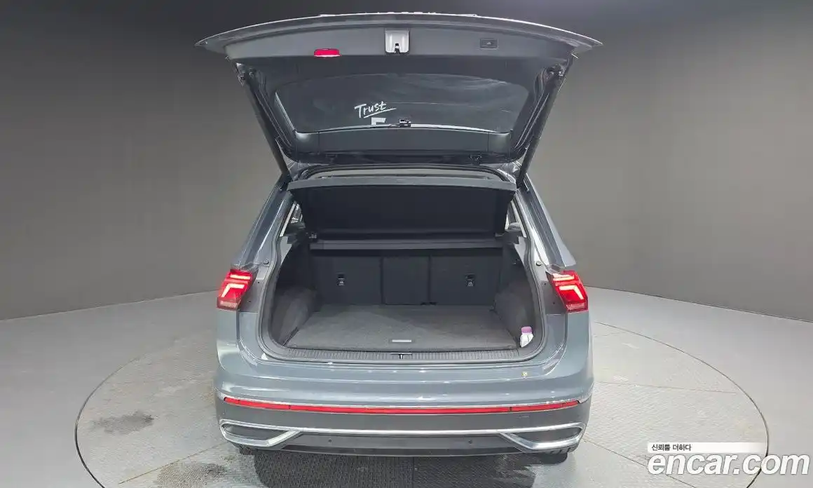 Volkswagen Tiguan 2021 2.0 Автомат в Москве № 168753, фото 20