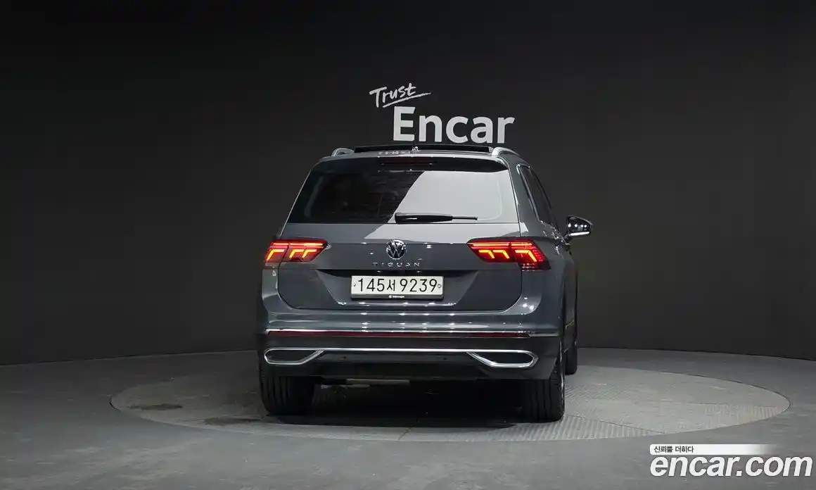 Volkswagen Tiguan 2021 2.0 Автомат в Москве № 168753, фото 4
