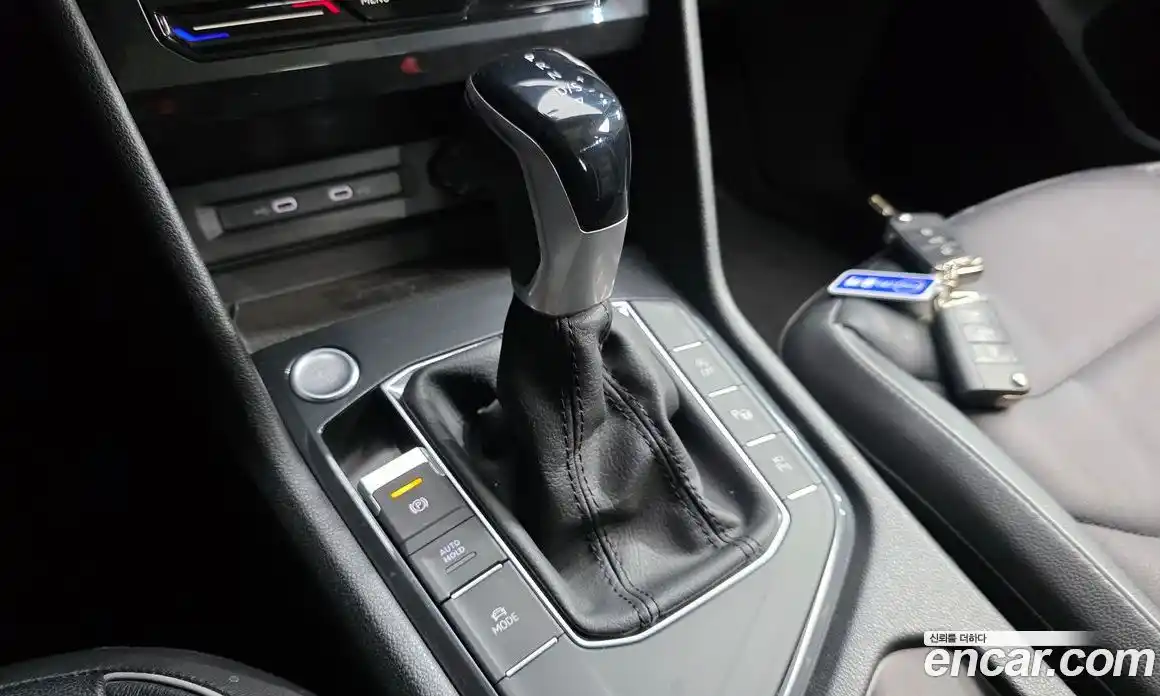 Volkswagen Tiguan 2021 2.0 Автомат в Москве № 168753, фото 9