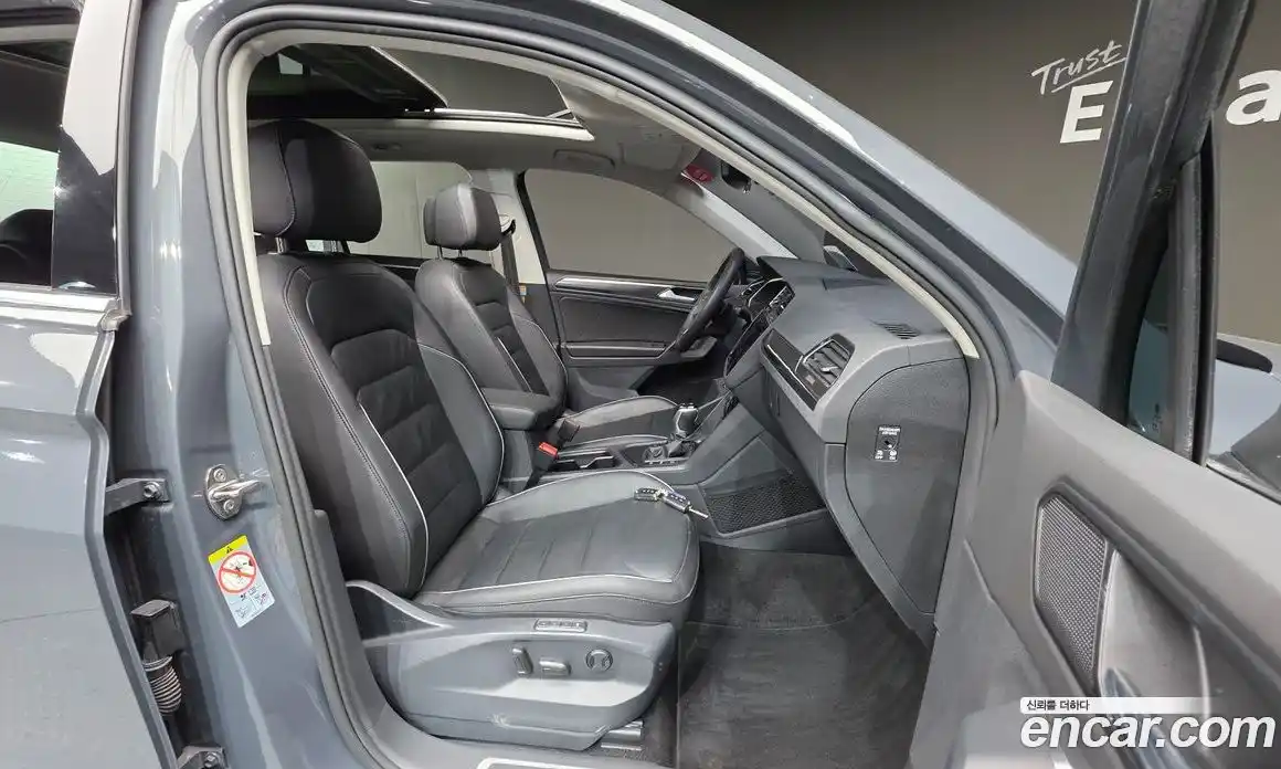 Volkswagen Tiguan 2021 2.0 Автомат в Москве № 168753, фото 10