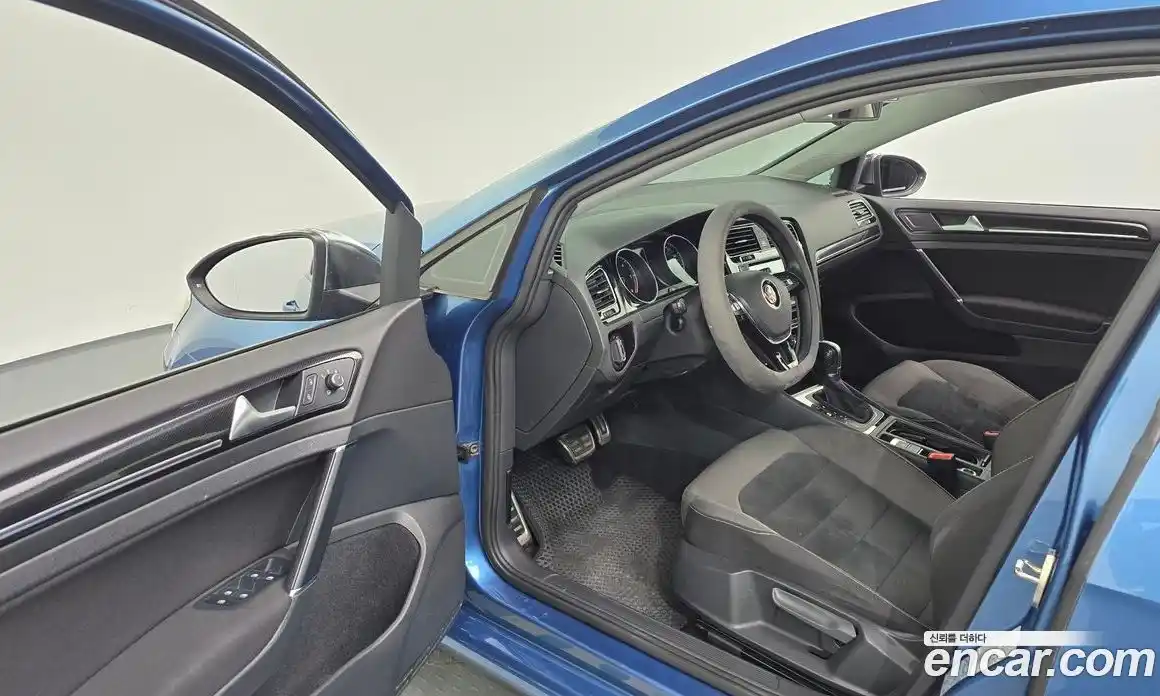 Volkswagen Golf 2015 2.0 Автомат в Москве № 168952, фото 9