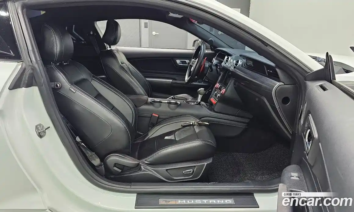 Ford Mustang 2019 2.3 Автомат в Москве № 170954, фото 9