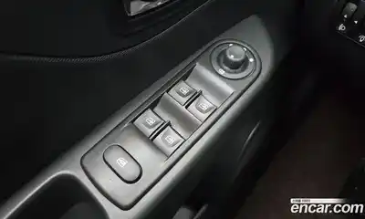 Renault QM3 2015 1.5 Автомат в Москве № 177532, миниатюра 2