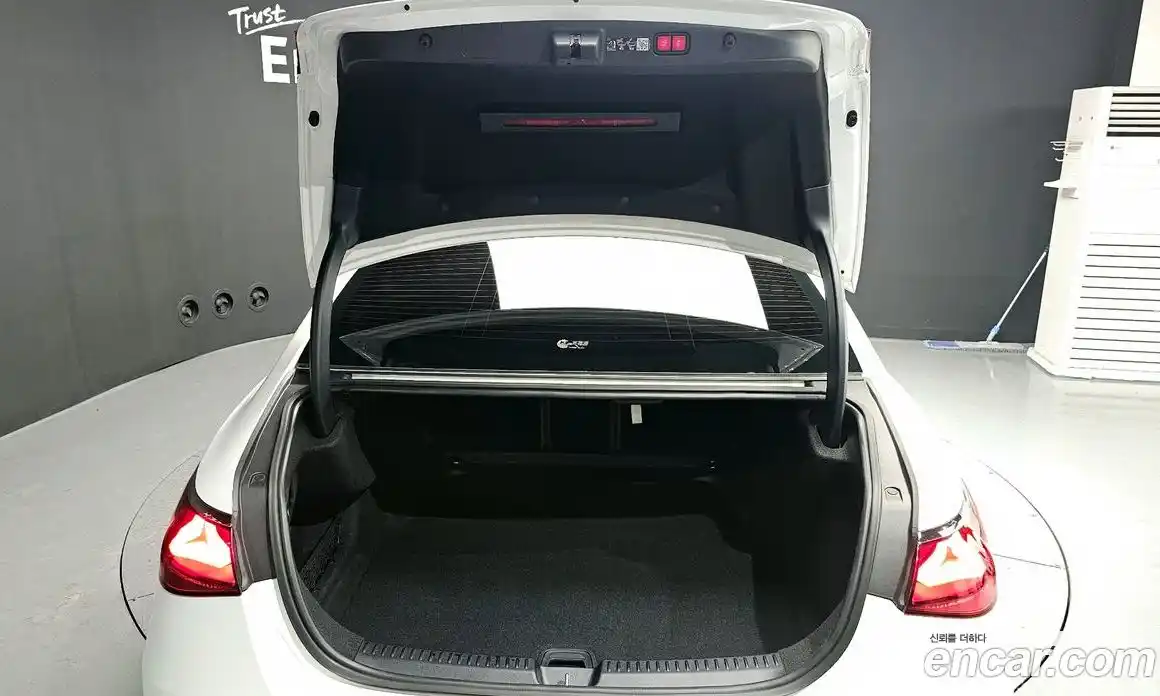 Mercedes-Benz E-Class 2024 2.0 Автомат в Москве № 178534, фото 14