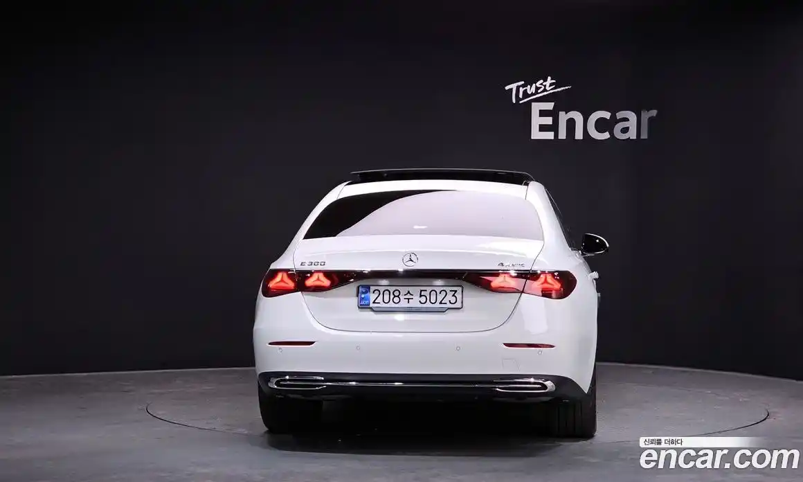 Mercedes-Benz E-Class 2024 2.0 Автомат в Москве № 178534, фото 2