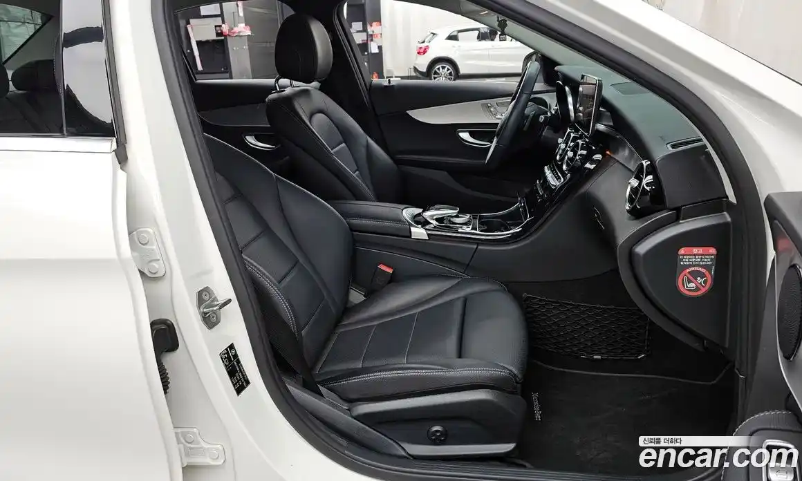 Mercedes-Benz C-Class 2018 2.0 Автомат в Москве № 178990, фото 12