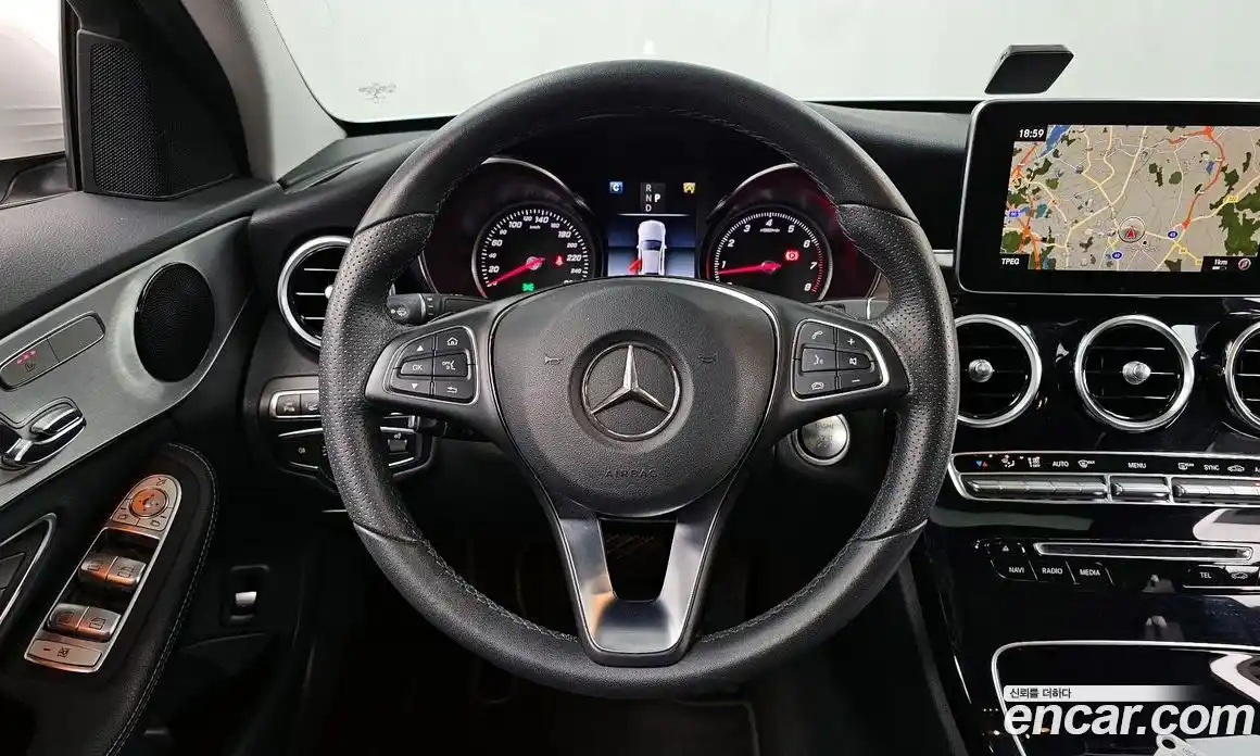 Mercedes-Benz C-Class 2018 2.0 Автомат в Москве № 178990, фото 17