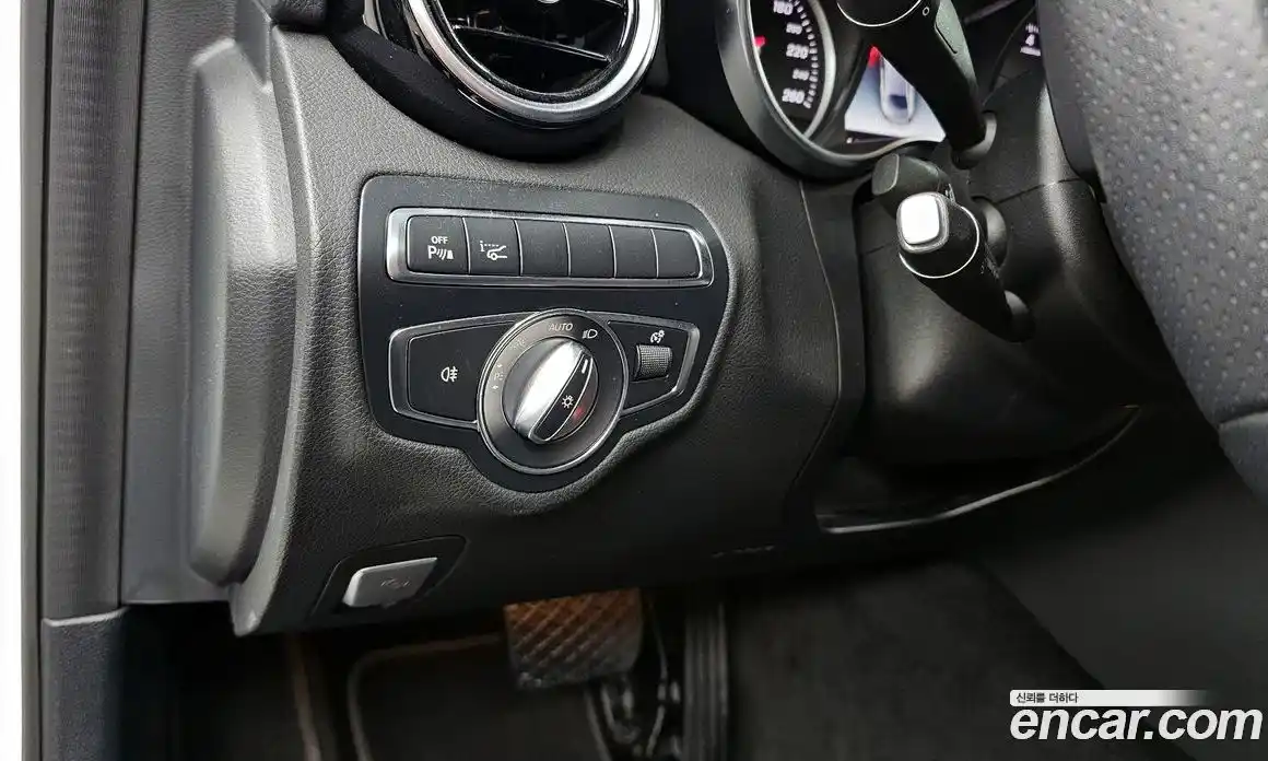 Mercedes-Benz C-Class 2018 2.0 Автомат в Москве № 178990, фото 18