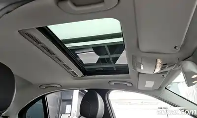 Mercedes-Benz C-Class 2018 2.0 Автомат в Москве № 178990, миниатюра 2