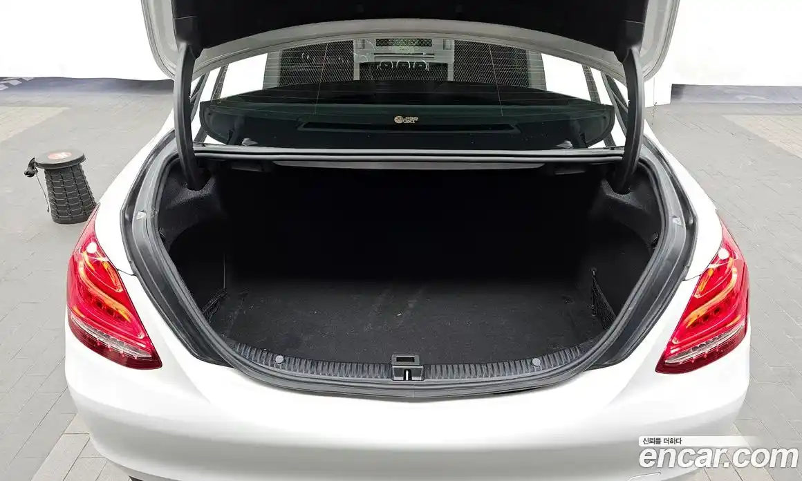 Mercedes-Benz C-Class 2018 2.0 Автомат в Москве № 178990, фото 3