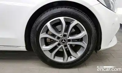 Mercedes-Benz C-Class 2018 2.0 Автомат в Москве № 178990, миниатюра 5