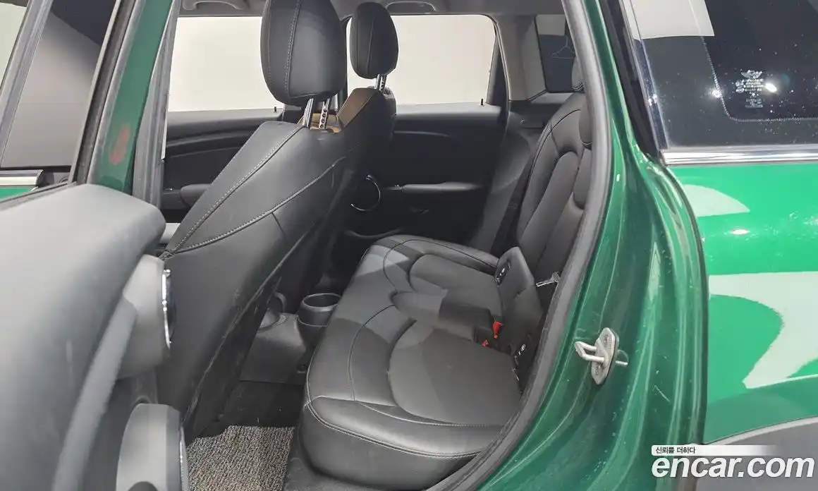 Mini Cooper 2021 1.5 Автомат в Москве № 185900, фото 16