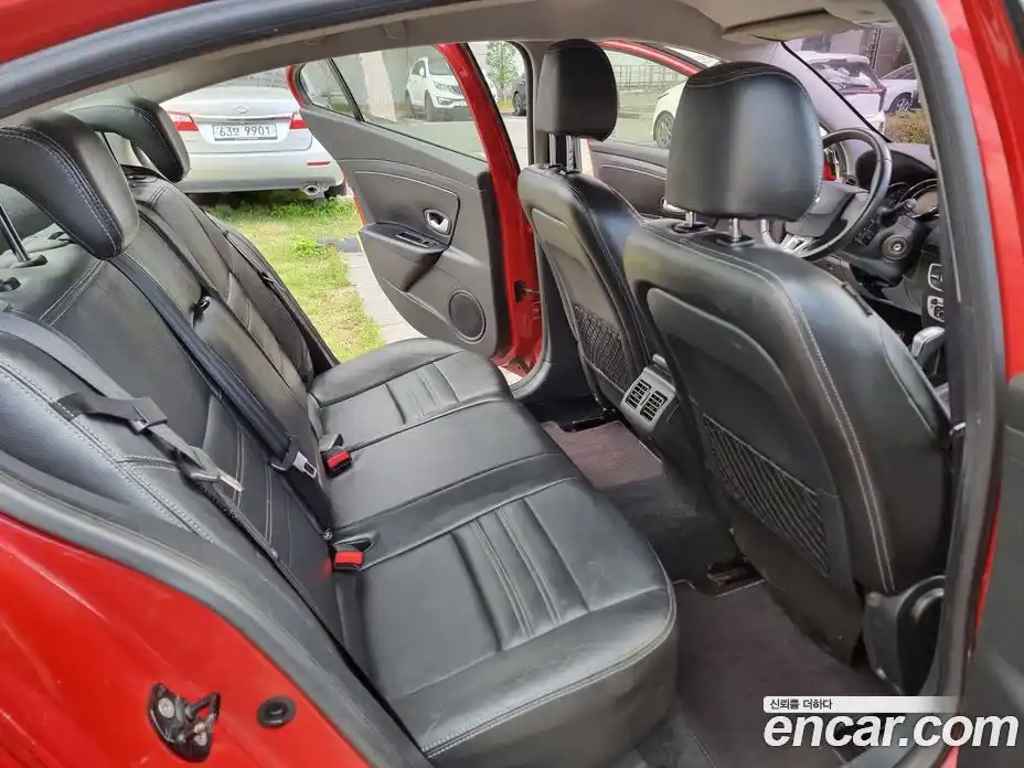 Renault SM3 2013 1.6 Автомат в Москве № 186394, фото 9