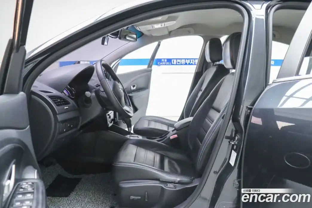 Renault SM3 2013 1.6 Автомат в Москве № 186428, фото 8