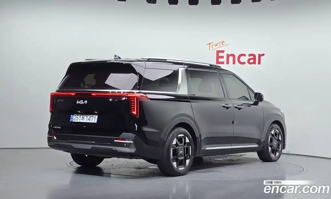 Kia Canival 2024 3.5 Автомат в Москве № 18664, фото 8