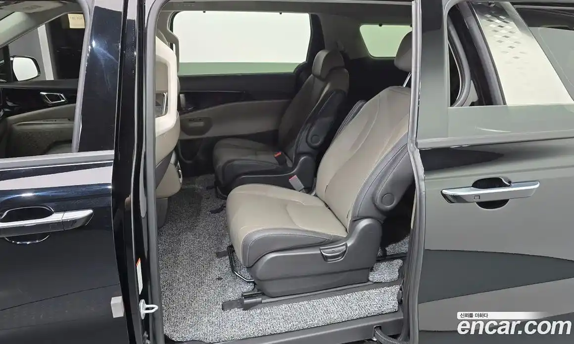 Kia Canival 2024 3.5 Автомат в Москве № 18664, фото 10