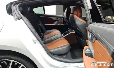 BMW 8-Series 2025 4.4 Автомат в Москве № 187444, миниатюра 2