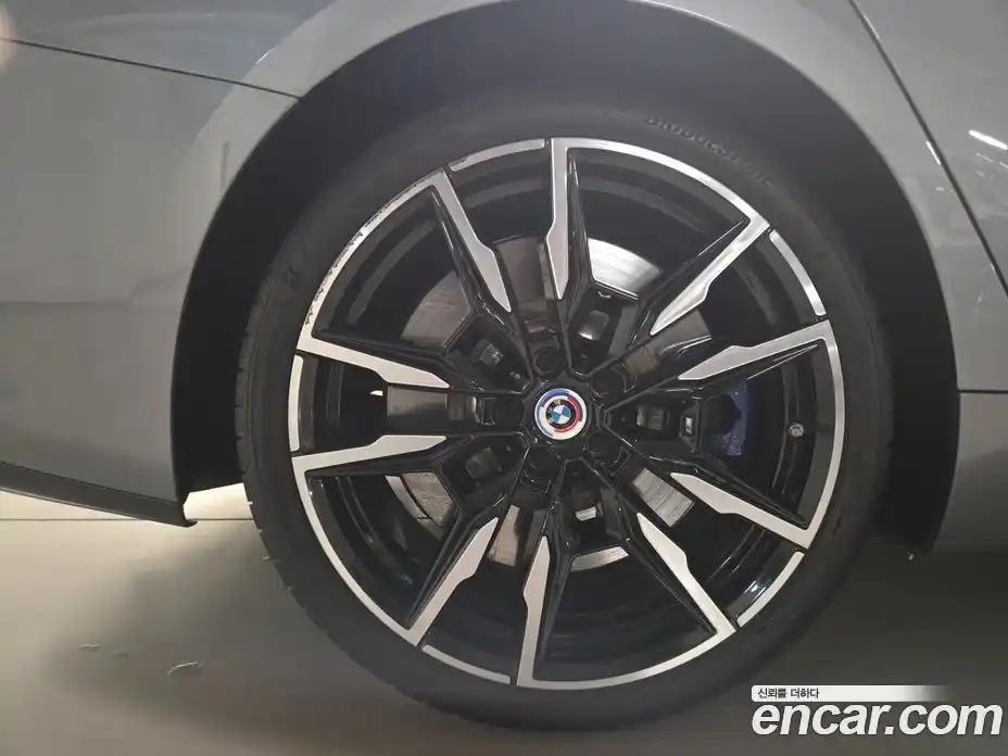 BMW 8-Series 2023 4.4 Автомат в Москве № 187927, фото 6