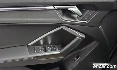 Audi Q3 2023 2.0 Автомат в Москве № 192376, миниатюра 12