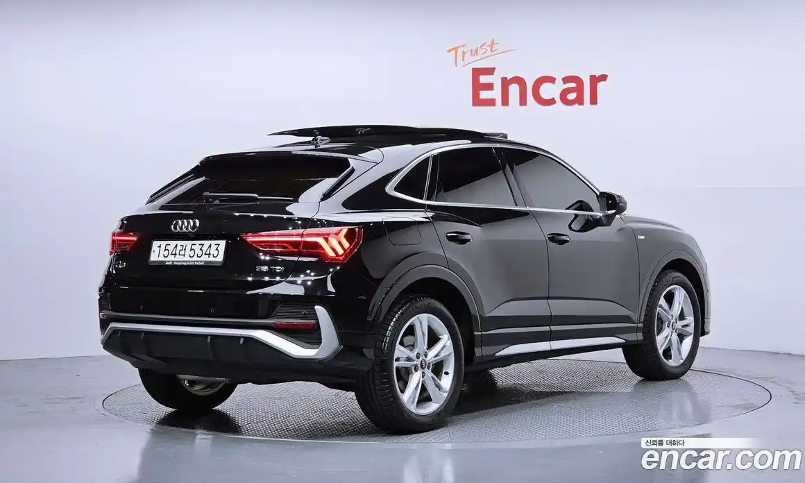 Audi Q3 2023 2.0 Автомат в Москве № 192376, фото 13