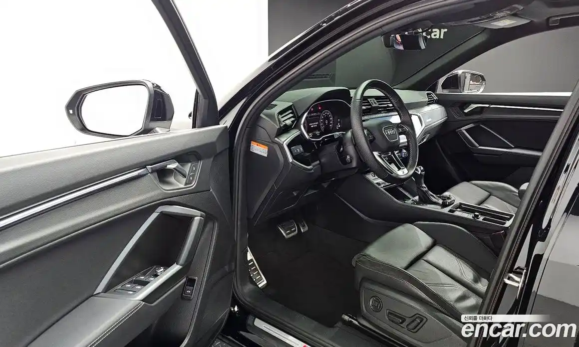 Audi Q3 2023 2.0 Автомат в Москве № 192376, фото 4