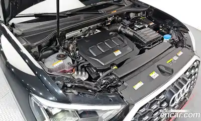 Audi Q3 2023 2.0 Автомат в Москве № 192376, миниатюра 8