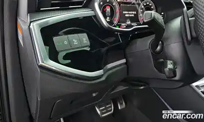 Audi Q3 2023 2.0 Автомат в Москве № 192376, миниатюра 9