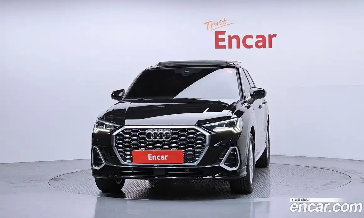 Audi Q3 2023 2.0 Автомат в Москве № 192376, фото 10