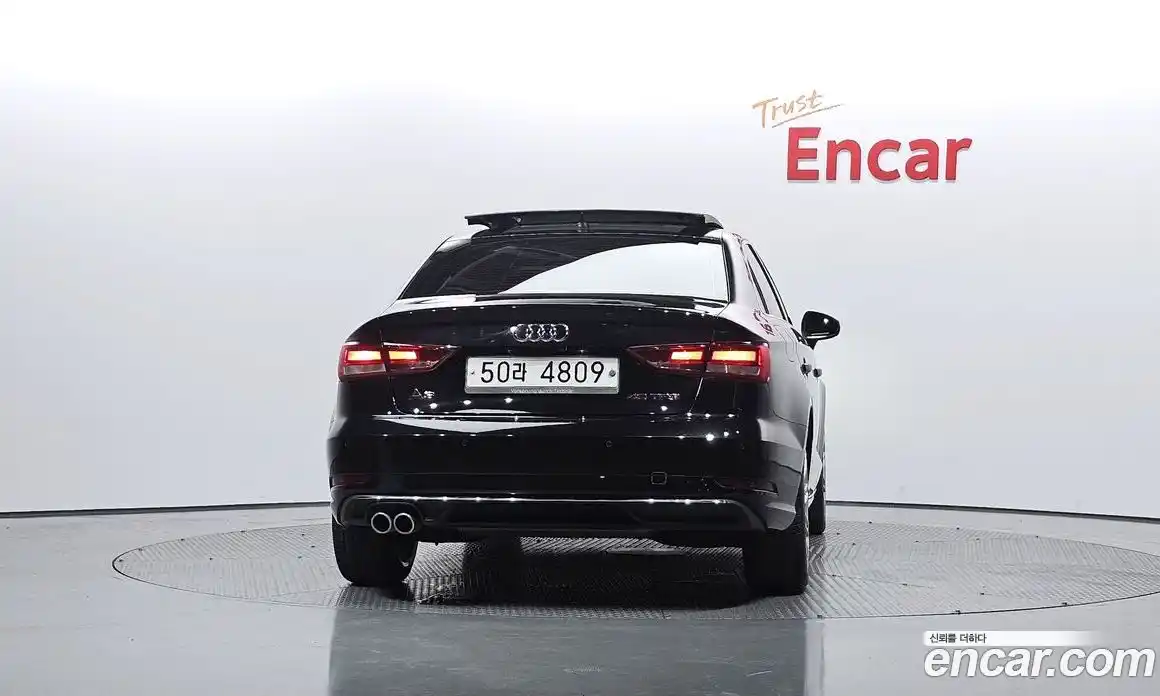 Audi A3 2018 2.0 Автомат в Москве № 195719, фото 11