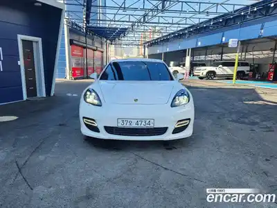 Porsche Panamera, 2011
