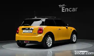 Mini Cooper 2015 1.5 Автомат в Москве № 198331, миниатюра 2