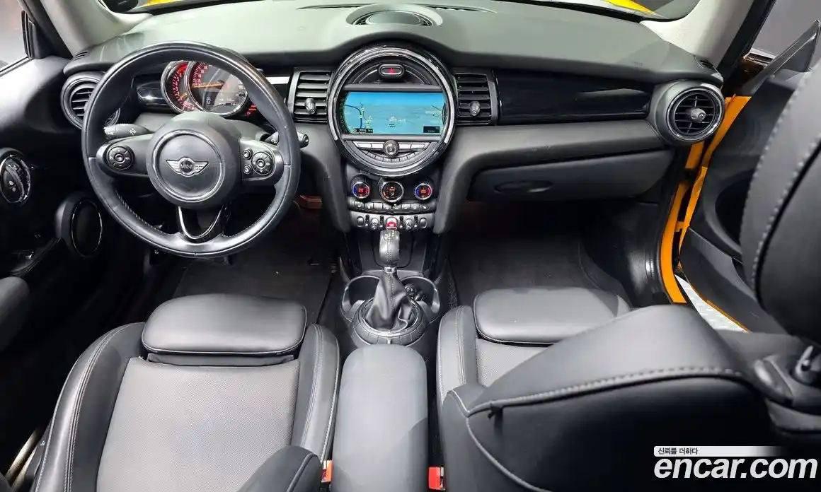 Mini Cooper 2015 1.5 Автомат в Москве № 198331, фото 5