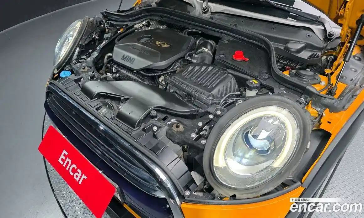 Mini Cooper 2015 1.5 Автомат в Москве № 198331, фото 6