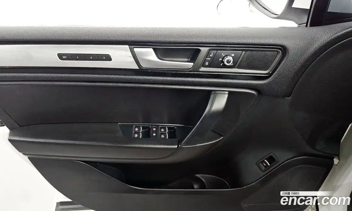 Volkswagen Touareg 2012 3.0 Автомат в Москве № 199210, фото 7