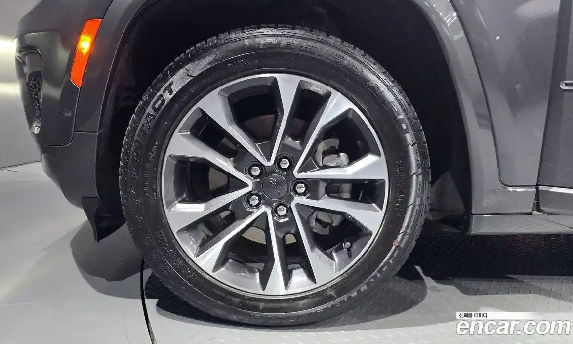 Jeep Cherokee 2022 3.6 Автомат в Москве № 199493, фото 9