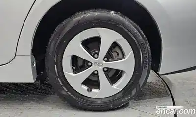 Toyota Prius 2012 1.8 Автомат в Москве № 199630, миниатюра 5