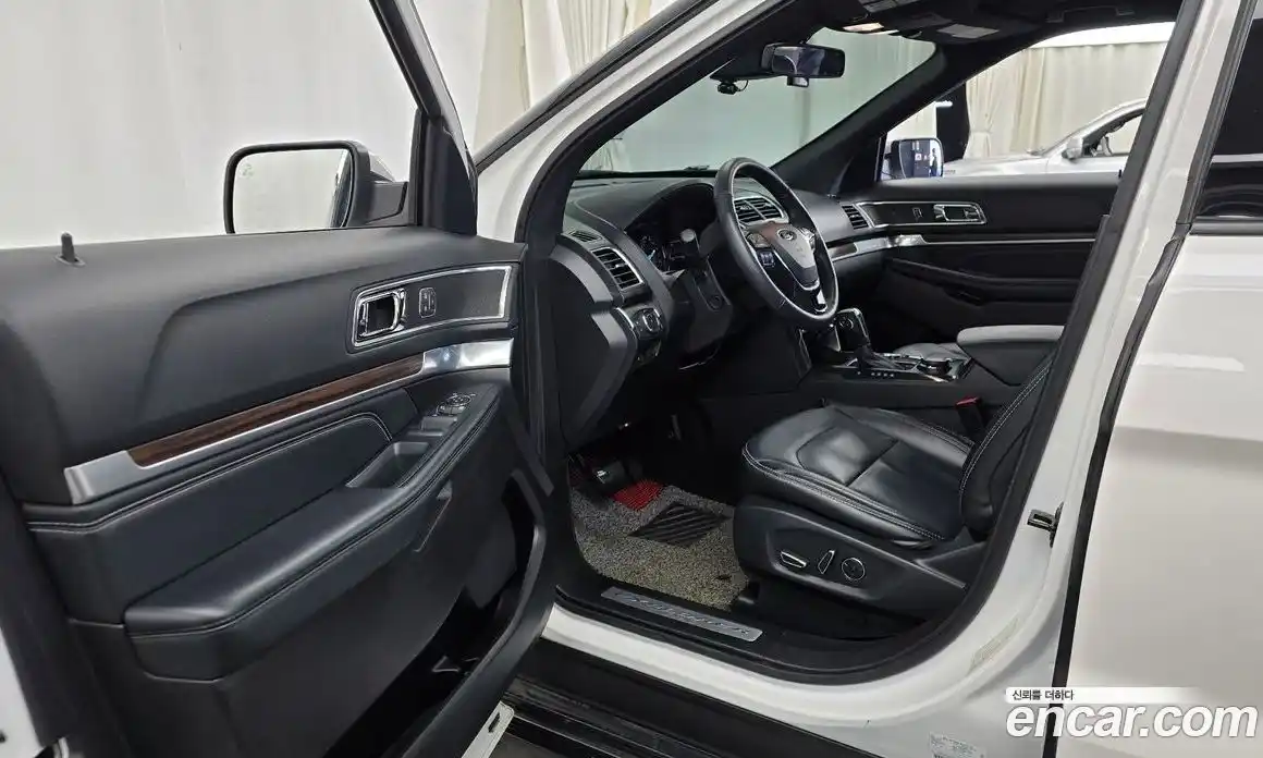 Ford Explorer 2018 2.3 Автомат в Москве № 199790, фото 16