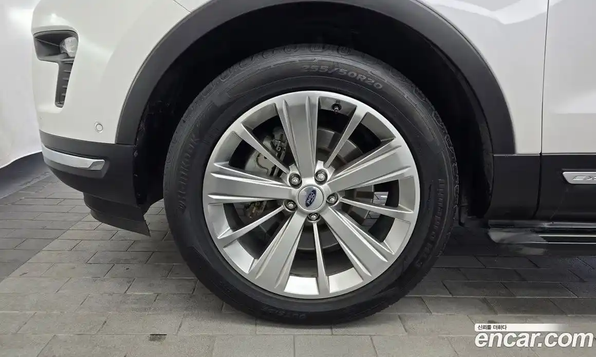 Ford Explorer 2018 2.3 Автомат в Москве № 199790, фото 3