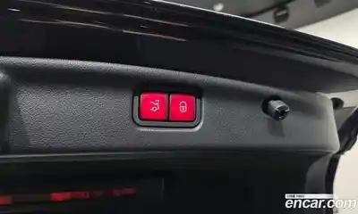 Mercedes-Benz C-Class, 2023