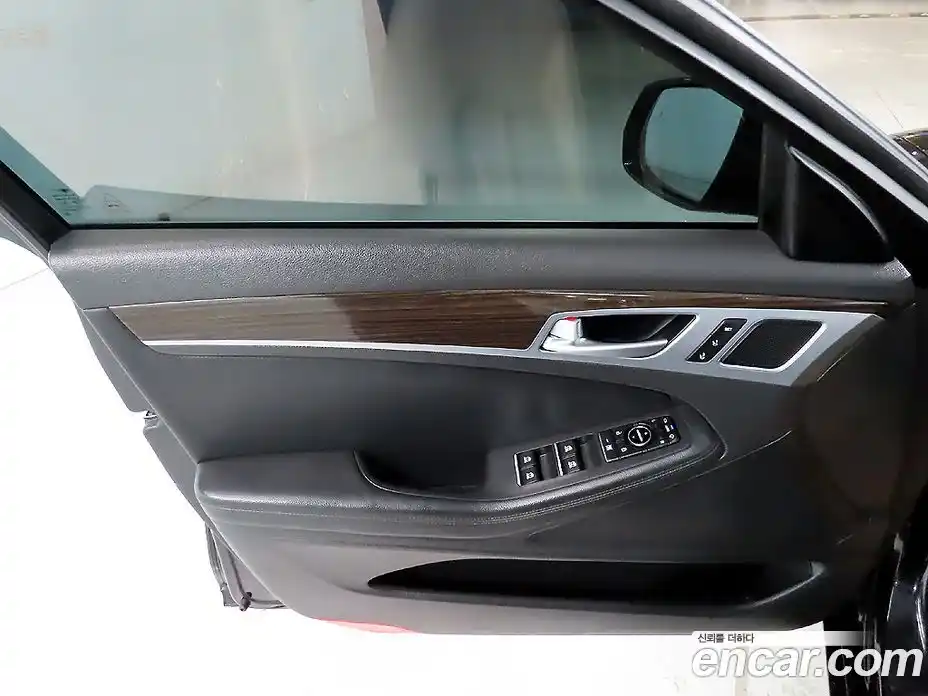 Genesis G80 2019 3.3 Автомат в Москве № 206880, фото 15