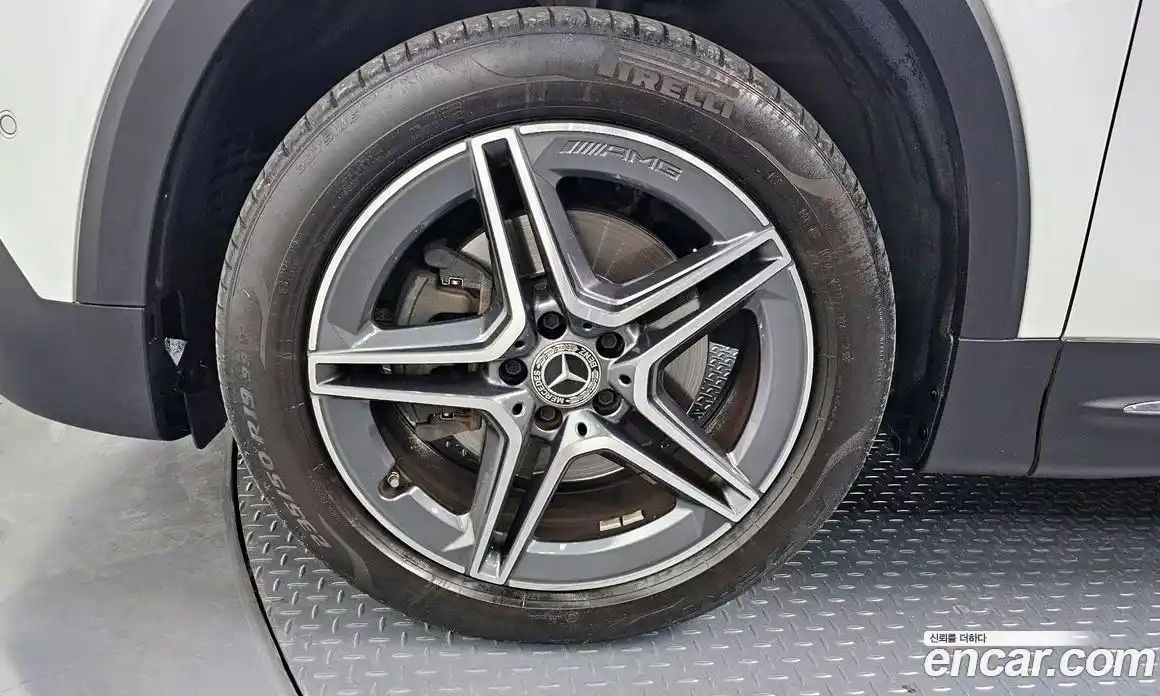 Mercedes-Benz GLB-Class 2022 2.0 Автомат в Москве № 207047, фото 4