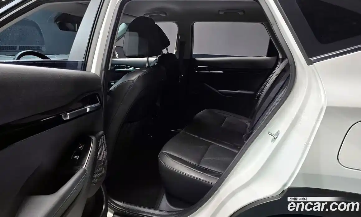 Kia Seltos 2024 1.6 Автомат в Москве № 20736, фото 13