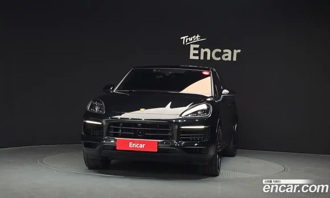 Porsche Cayenne 2023 3.0 Автомат в Москве № 213166, фото 3