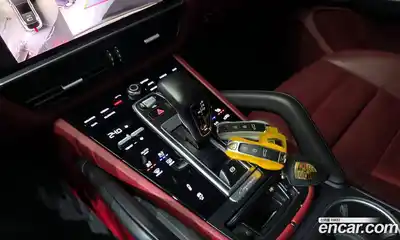 Porsche Cayenne 2023 3.0 Автомат в Москве № 213166, миниатюра 9