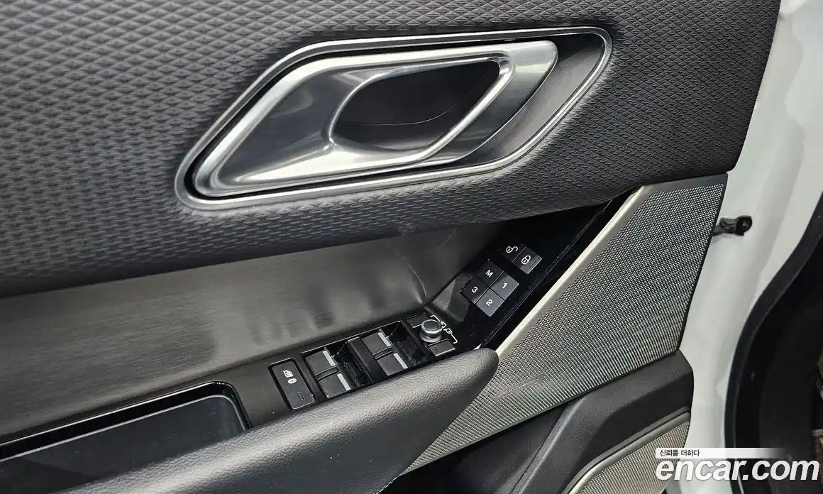 Land Rover Range-Rover Velar 2018 2.0 Автомат в Москве № 213583, фото 13