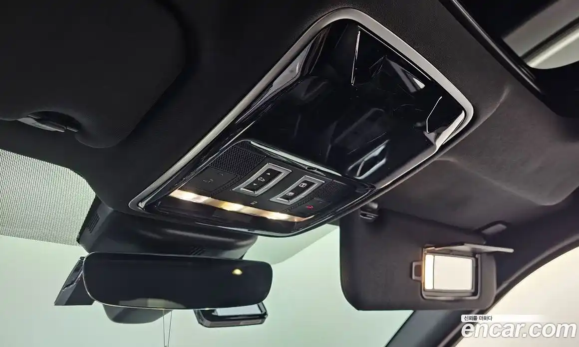 Land Rover Range-Rover Velar 2018 2.0 Автомат в Москве № 213583, фото 6